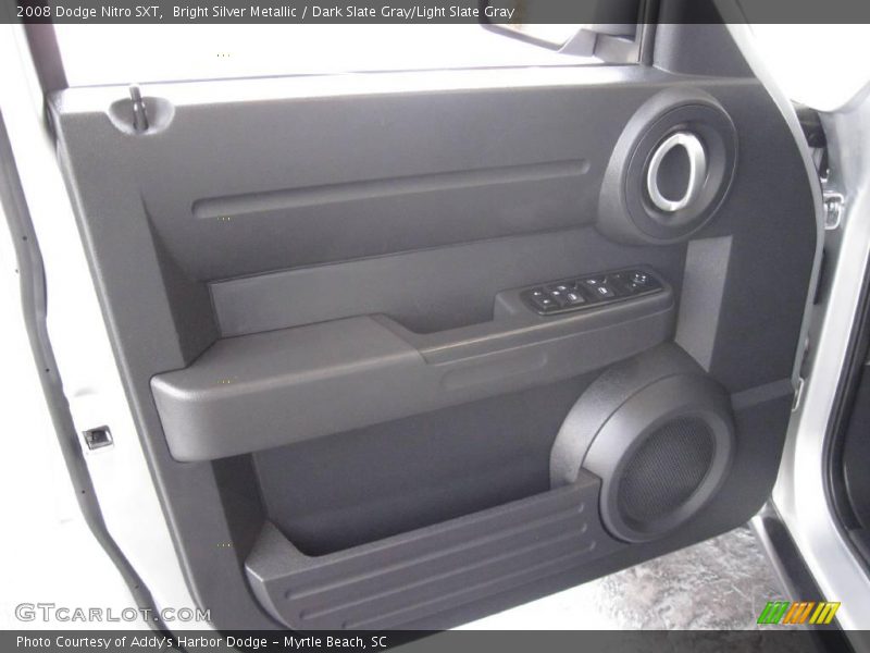 Bright Silver Metallic / Dark Slate Gray/Light Slate Gray 2008 Dodge Nitro SXT