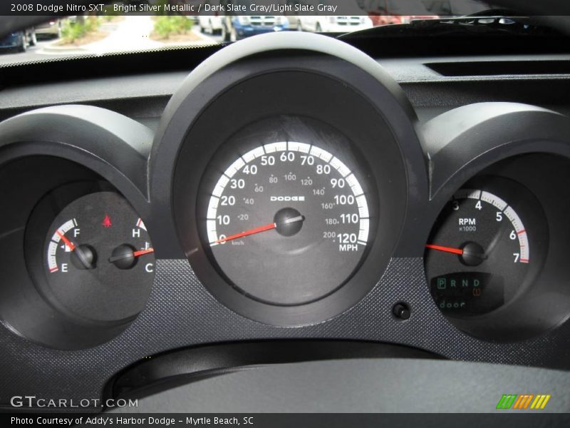 Bright Silver Metallic / Dark Slate Gray/Light Slate Gray 2008 Dodge Nitro SXT