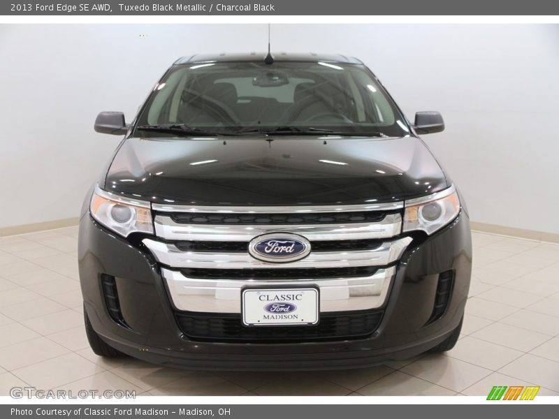 Tuxedo Black Metallic / Charcoal Black 2013 Ford Edge SE AWD