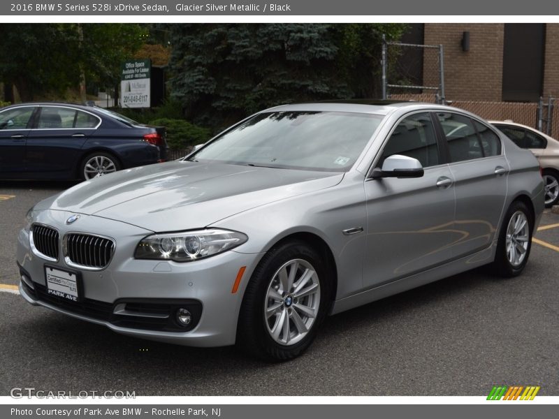 Glacier Silver Metallic / Black 2016 BMW 5 Series 528i xDrive Sedan