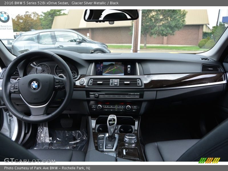 Glacier Silver Metallic / Black 2016 BMW 5 Series 528i xDrive Sedan