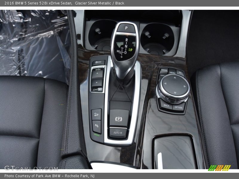 Glacier Silver Metallic / Black 2016 BMW 5 Series 528i xDrive Sedan