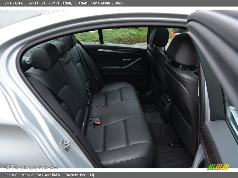 Glacier Silver Metallic / Black 2016 BMW 5 Series 528i xDrive Sedan