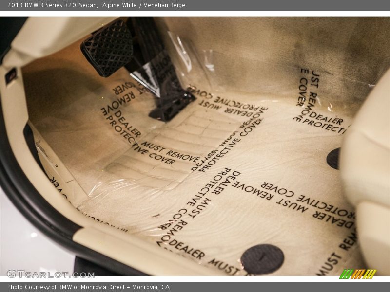 Alpine White / Venetian Beige 2013 BMW 3 Series 320i Sedan