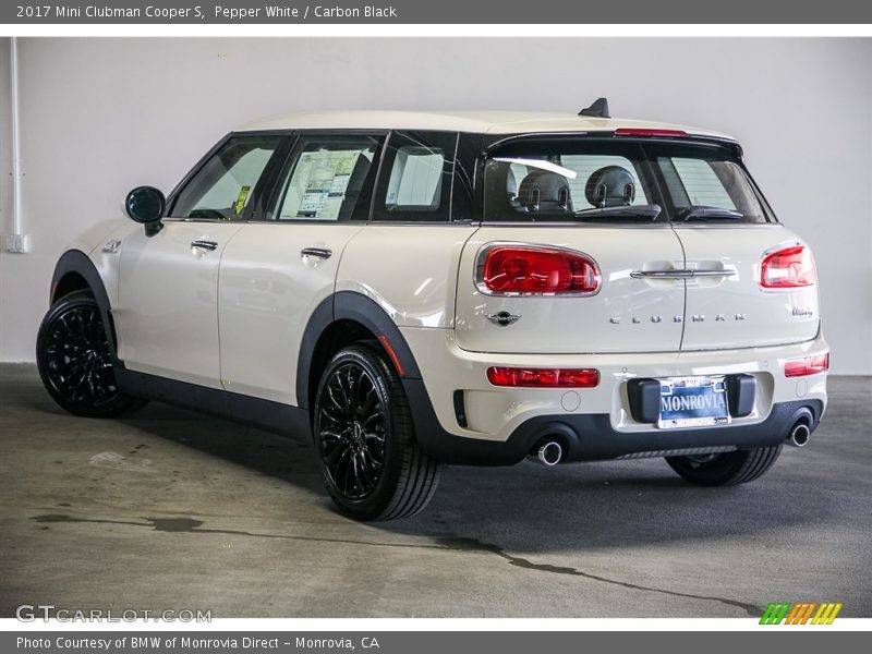 Pepper White / Carbon Black 2017 Mini Clubman Cooper S