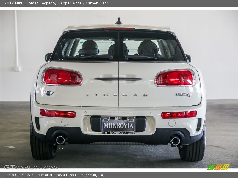Pepper White / Carbon Black 2017 Mini Clubman Cooper S