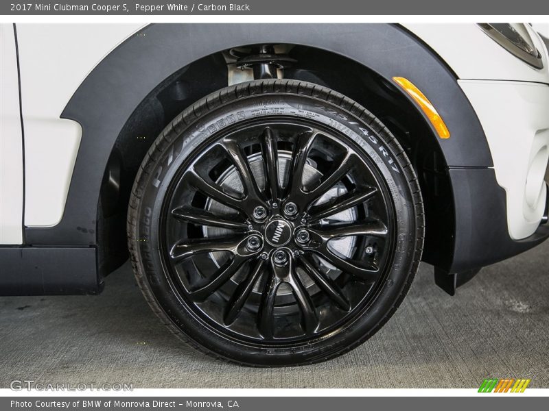 Pepper White / Carbon Black 2017 Mini Clubman Cooper S