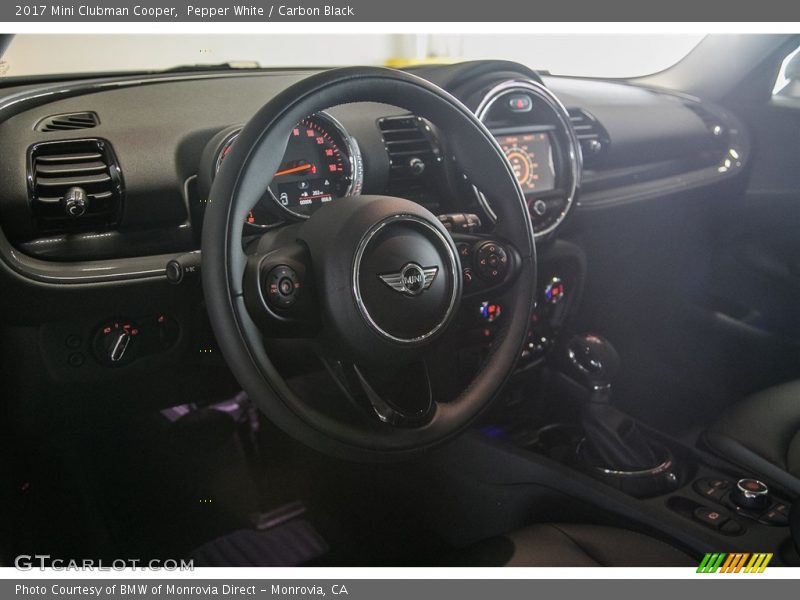 Pepper White / Carbon Black 2017 Mini Clubman Cooper