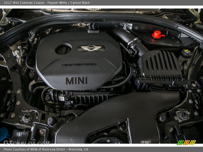 Pepper White / Carbon Black 2017 Mini Clubman Cooper