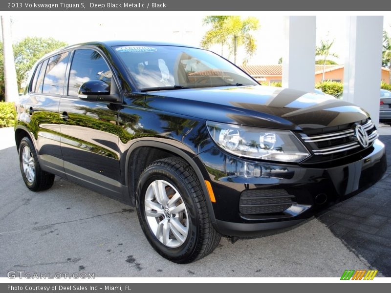 Deep Black Metallic / Black 2013 Volkswagen Tiguan S