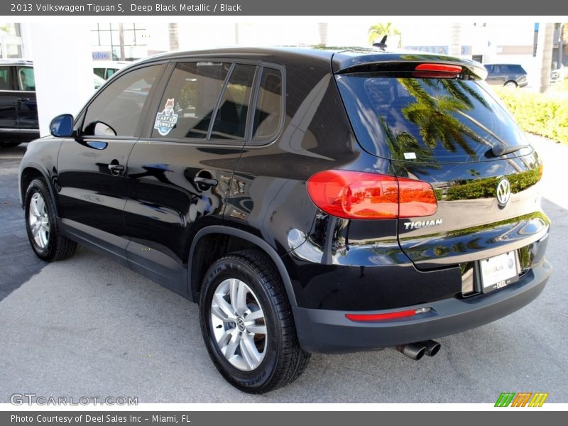 Deep Black Metallic / Black 2013 Volkswagen Tiguan S