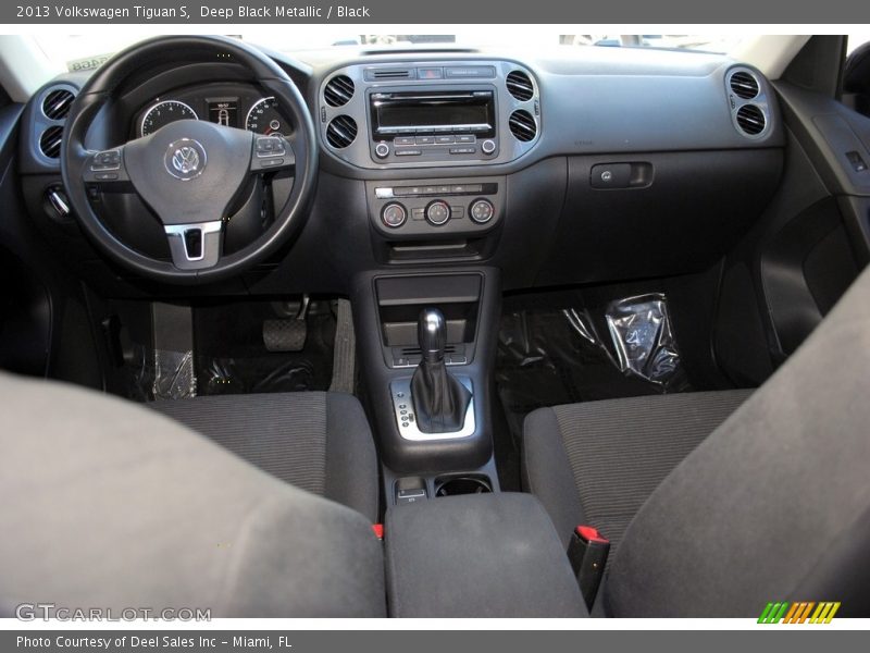 Deep Black Metallic / Black 2013 Volkswagen Tiguan S