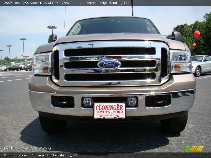 Arizona Beige Metallic / Tan 2006 Ford F250 Super Duty XLT FX4 Crew Cab 4x4