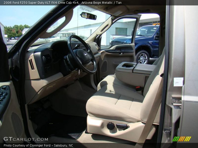 Arizona Beige Metallic / Tan 2006 Ford F250 Super Duty XLT FX4 Crew Cab 4x4