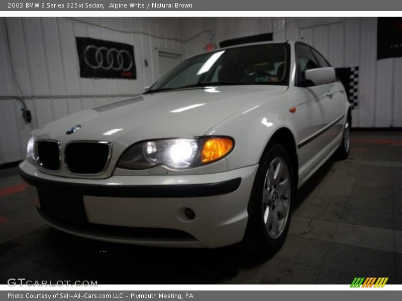 Alpine White / Natural Brown 2003 BMW 3 Series 325xi Sedan