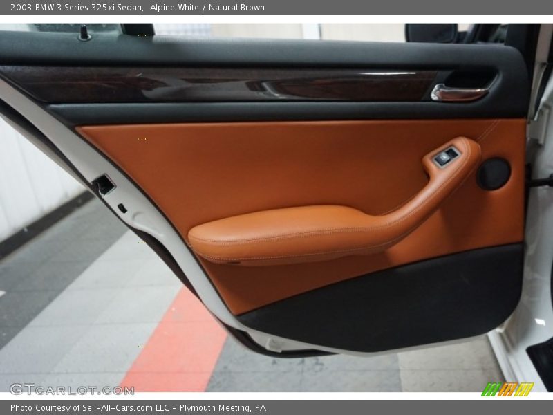 Alpine White / Natural Brown 2003 BMW 3 Series 325xi Sedan
