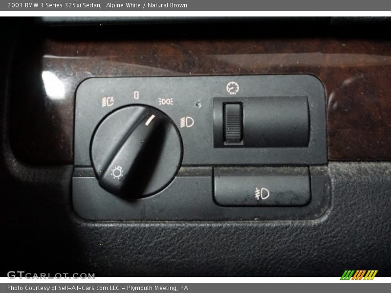 Alpine White / Natural Brown 2003 BMW 3 Series 325xi Sedan