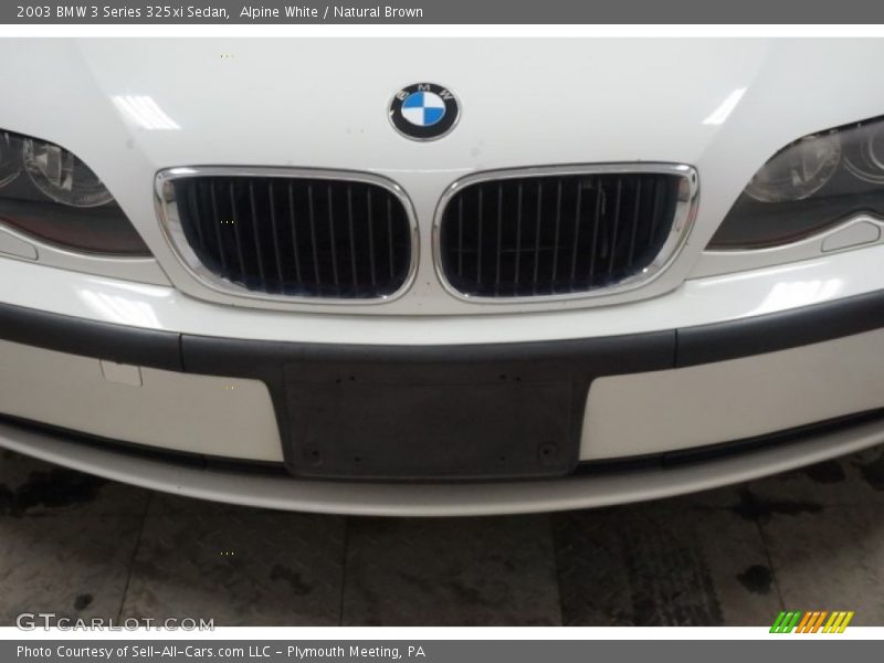 Alpine White / Natural Brown 2003 BMW 3 Series 325xi Sedan