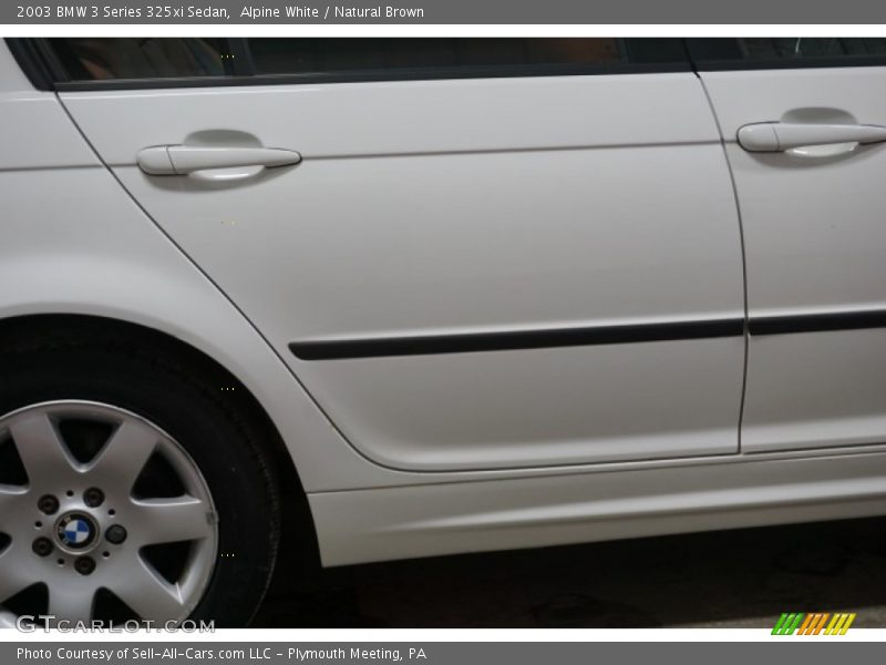 Alpine White / Natural Brown 2003 BMW 3 Series 325xi Sedan
