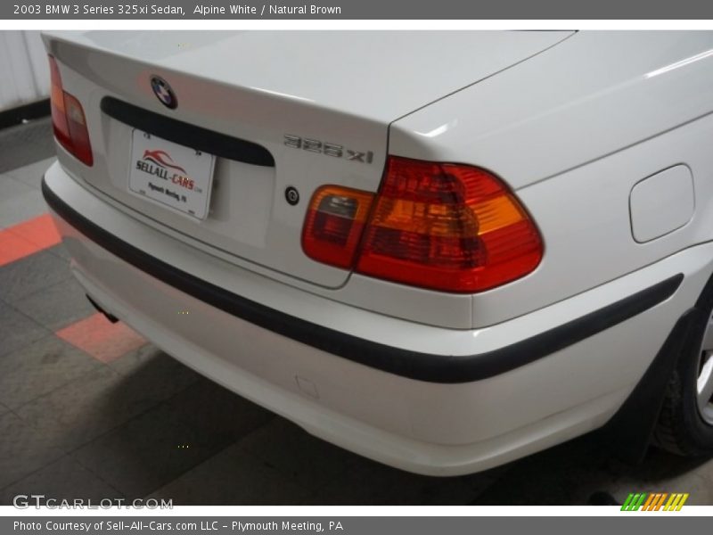 Alpine White / Natural Brown 2003 BMW 3 Series 325xi Sedan