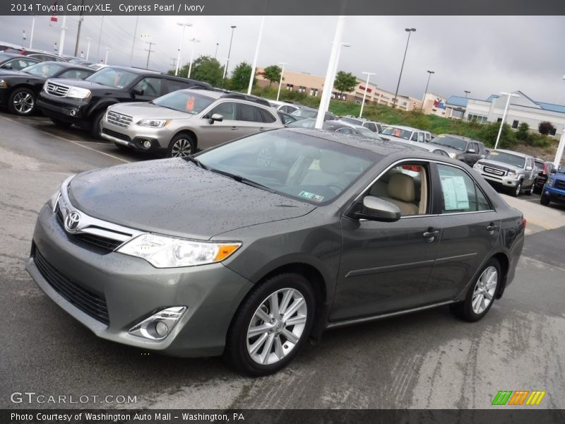 Cypress Pearl / Ivory 2014 Toyota Camry XLE