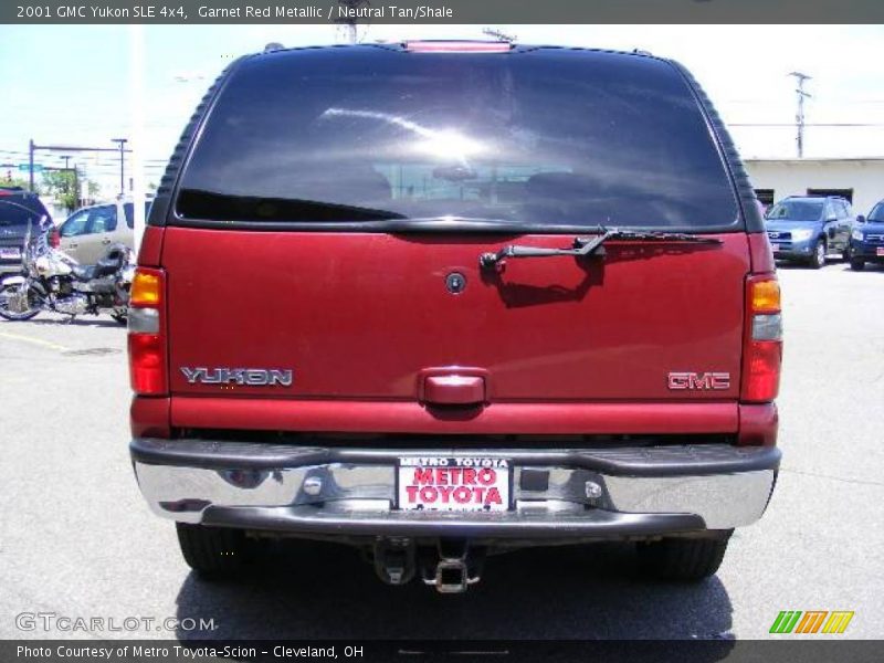 Garnet Red Metallic / Neutral Tan/Shale 2001 GMC Yukon SLE 4x4