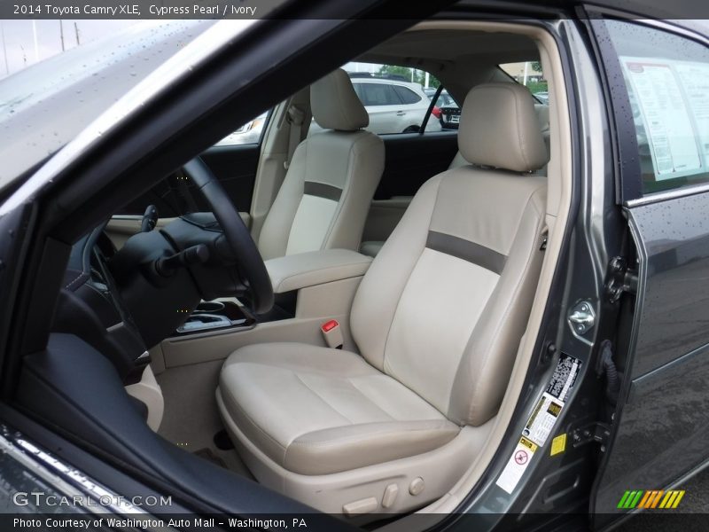 Cypress Pearl / Ivory 2014 Toyota Camry XLE