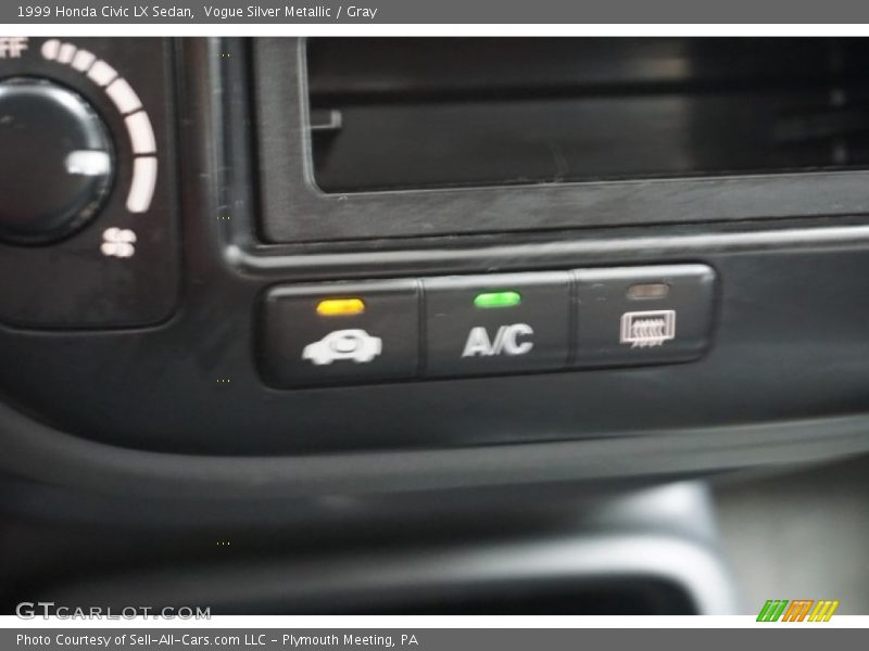 Vogue Silver Metallic / Gray 1999 Honda Civic LX Sedan