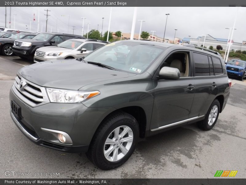 Cypress Green Pearl / Sand Beige 2013 Toyota Highlander SE 4WD