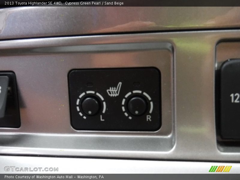 Cypress Green Pearl / Sand Beige 2013 Toyota Highlander SE 4WD