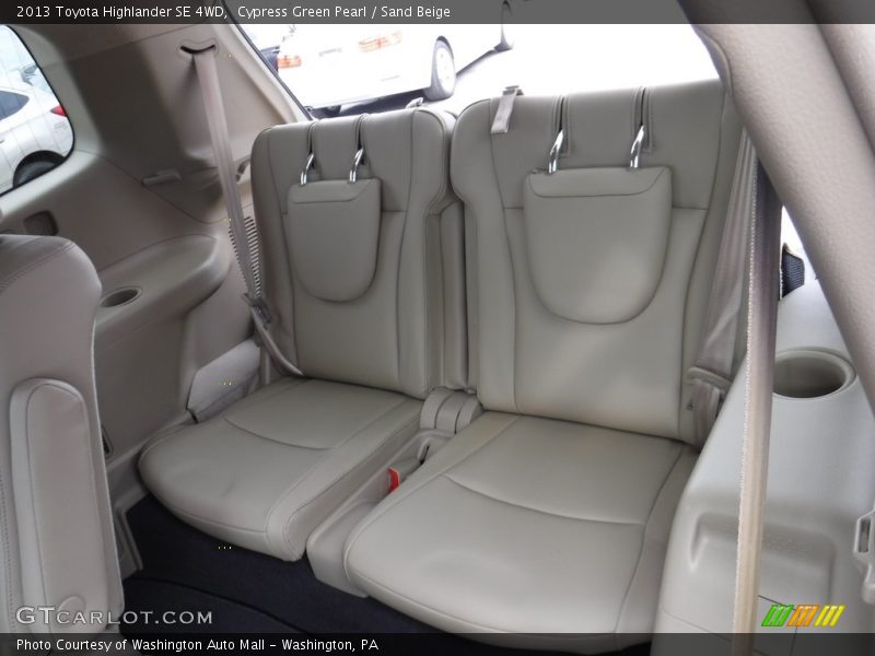 Cypress Green Pearl / Sand Beige 2013 Toyota Highlander SE 4WD