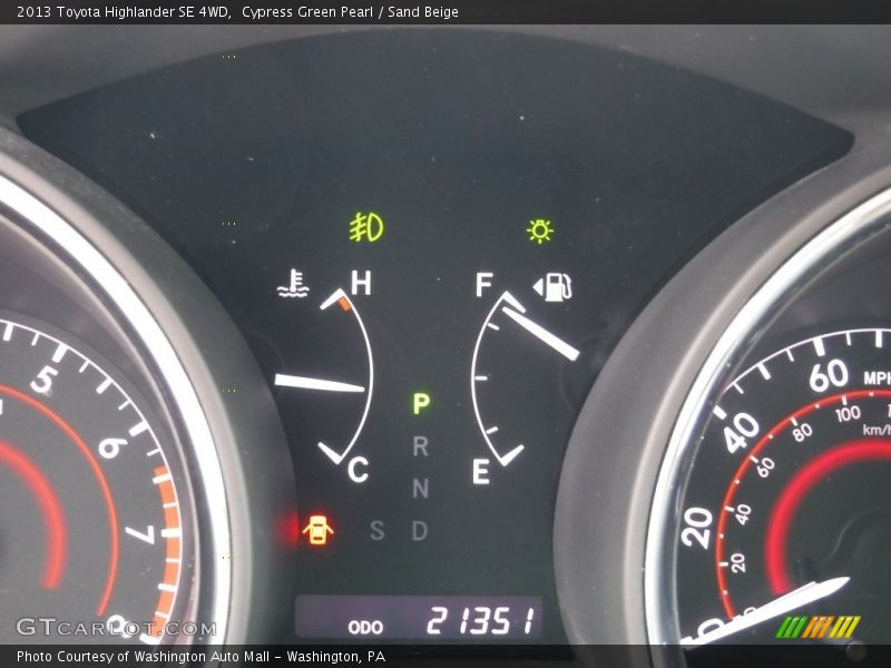 Cypress Green Pearl / Sand Beige 2013 Toyota Highlander SE 4WD