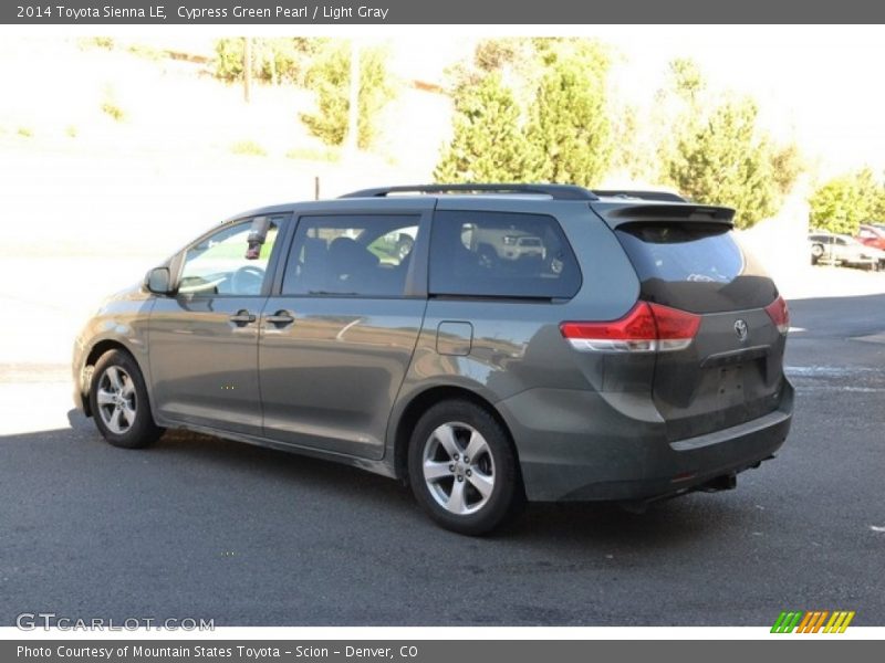 Cypress Green Pearl / Light Gray 2014 Toyota Sienna LE