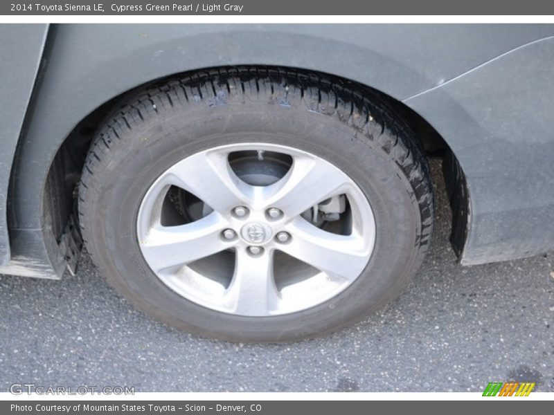 Cypress Green Pearl / Light Gray 2014 Toyota Sienna LE