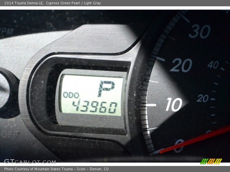 Cypress Green Pearl / Light Gray 2014 Toyota Sienna LE