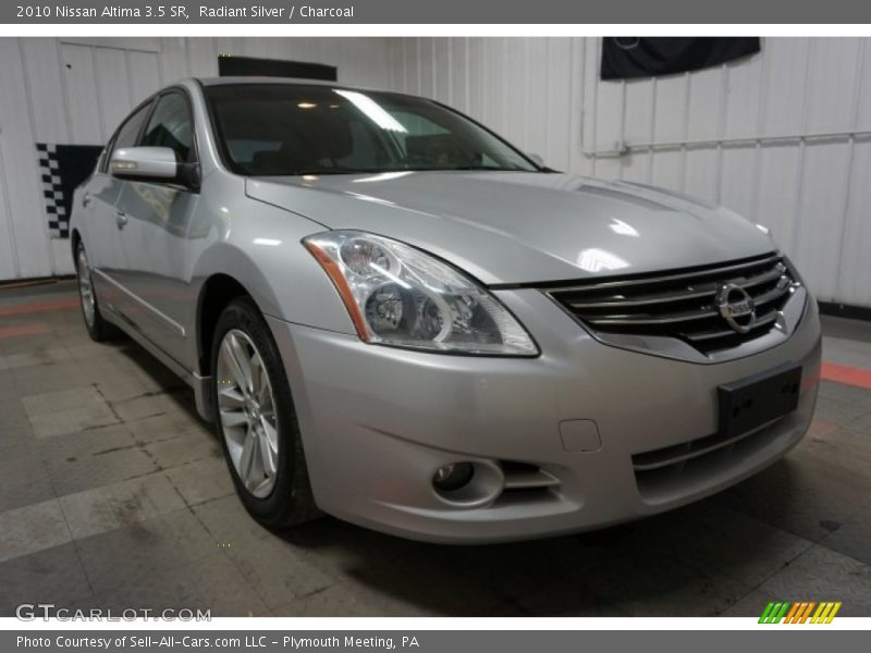 Radiant Silver / Charcoal 2010 Nissan Altima 3.5 SR