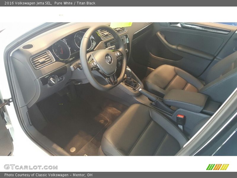 Pure White / Titan Black 2016 Volkswagen Jetta SEL