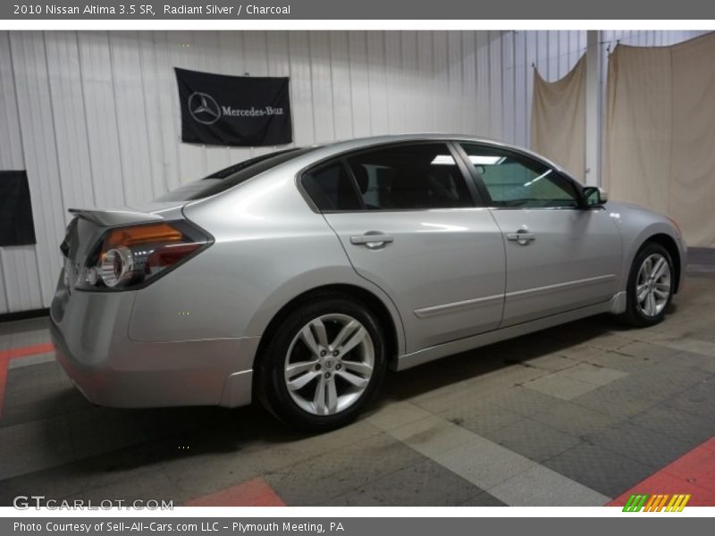 Radiant Silver / Charcoal 2010 Nissan Altima 3.5 SR
