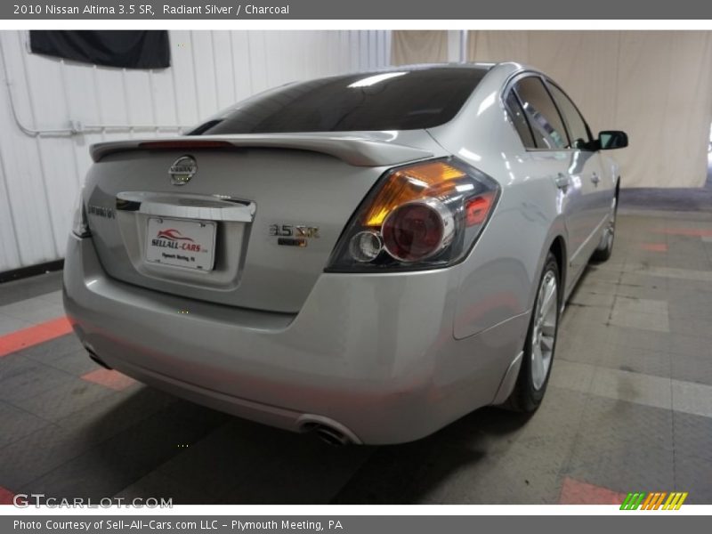 Radiant Silver / Charcoal 2010 Nissan Altima 3.5 SR