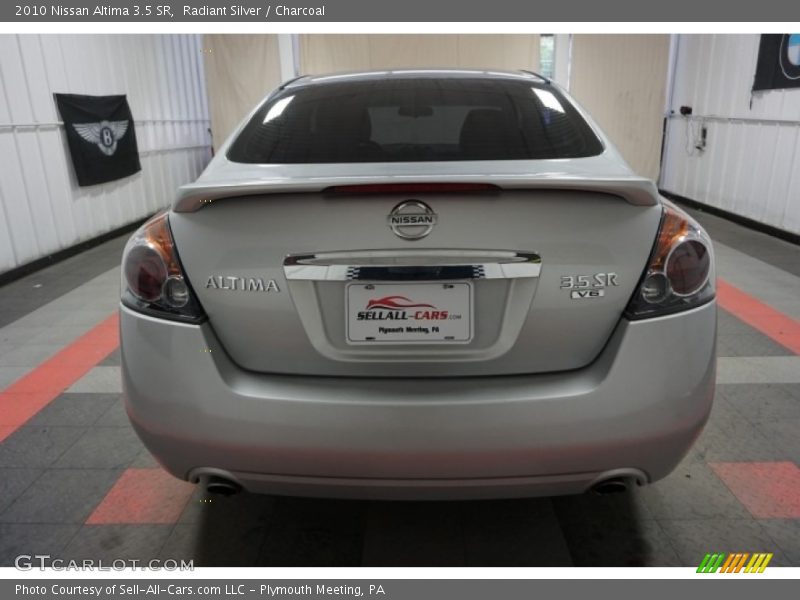 Radiant Silver / Charcoal 2010 Nissan Altima 3.5 SR