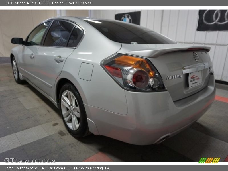 Radiant Silver / Charcoal 2010 Nissan Altima 3.5 SR
