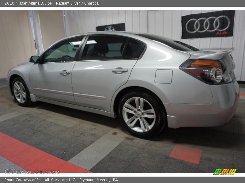Radiant Silver / Charcoal 2010 Nissan Altima 3.5 SR