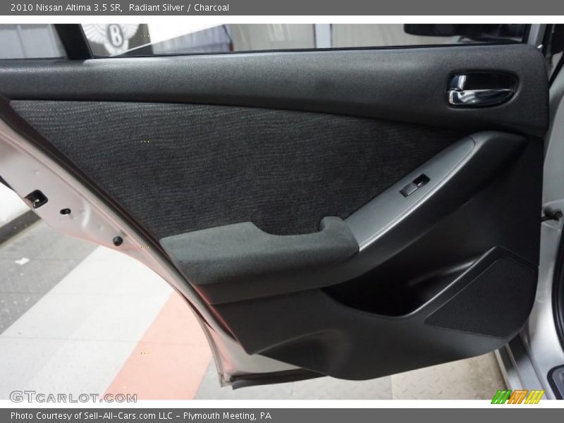 Radiant Silver / Charcoal 2010 Nissan Altima 3.5 SR