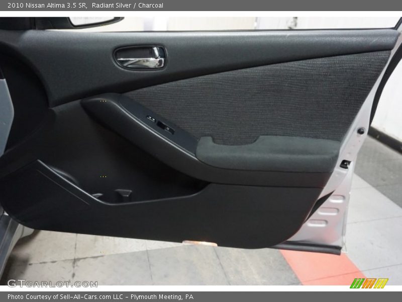 Radiant Silver / Charcoal 2010 Nissan Altima 3.5 SR