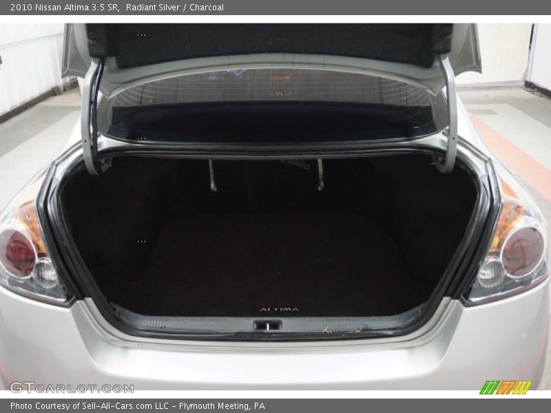 Radiant Silver / Charcoal 2010 Nissan Altima 3.5 SR