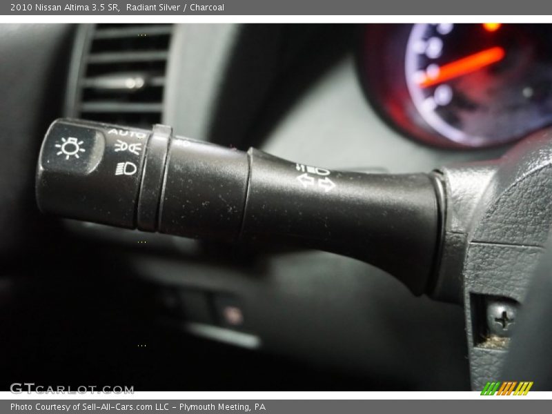 Radiant Silver / Charcoal 2010 Nissan Altima 3.5 SR