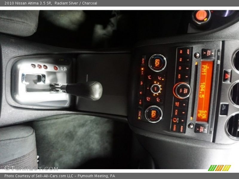 Radiant Silver / Charcoal 2010 Nissan Altima 3.5 SR