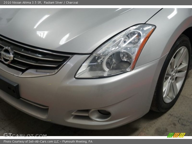 Radiant Silver / Charcoal 2010 Nissan Altima 3.5 SR