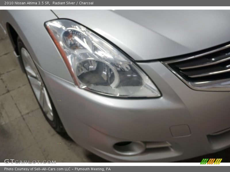 Radiant Silver / Charcoal 2010 Nissan Altima 3.5 SR