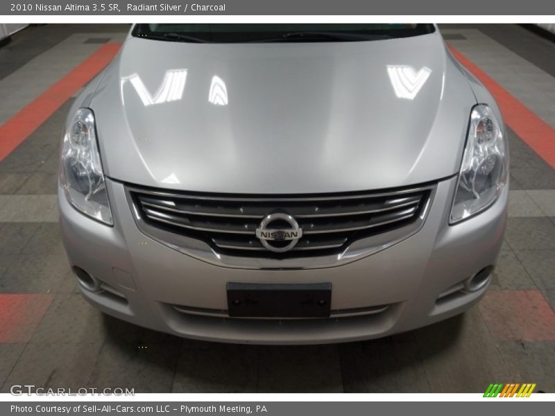 Radiant Silver / Charcoal 2010 Nissan Altima 3.5 SR